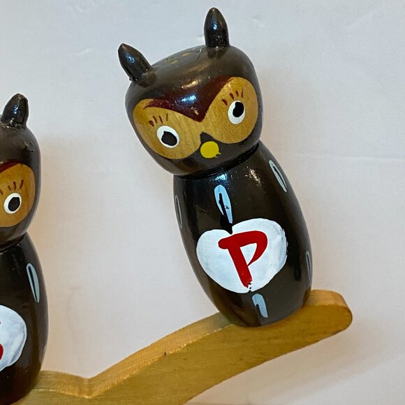 Rare Vintage Wooden Owls on Tree Branch Salt & Pepper Shakers & Toothpick Holder - Picture 4 of 6